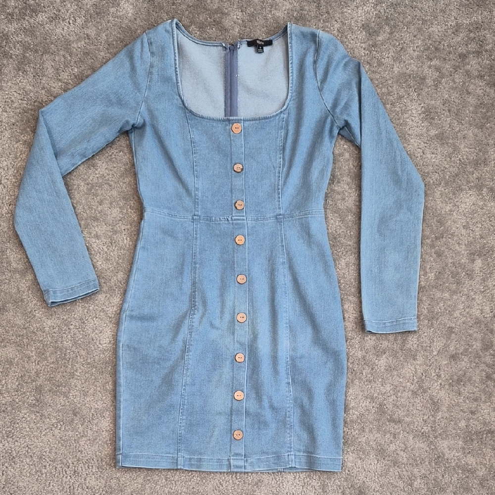 Denim Button-Front Long Sleeve Mini Dress - Light Blue